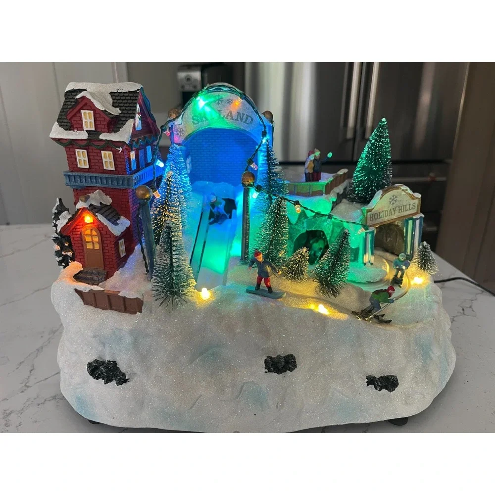 St Nicholas Square HOLIDAY HILLS SKI LAND Christmas Village Motion/Lights/Sound